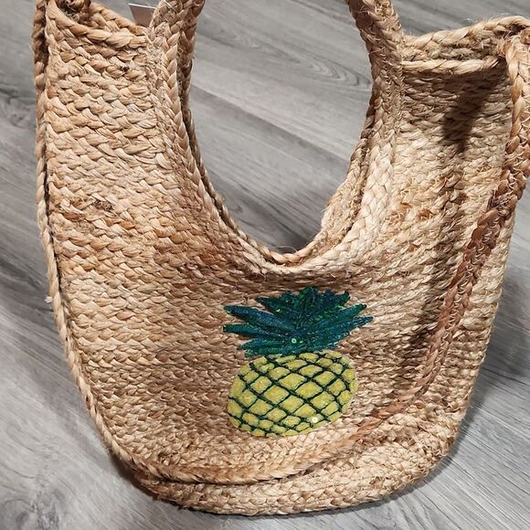 NWT Jute Sequinned Pineapple Medium Tote Crossbody Bag - Picture 7 of 11